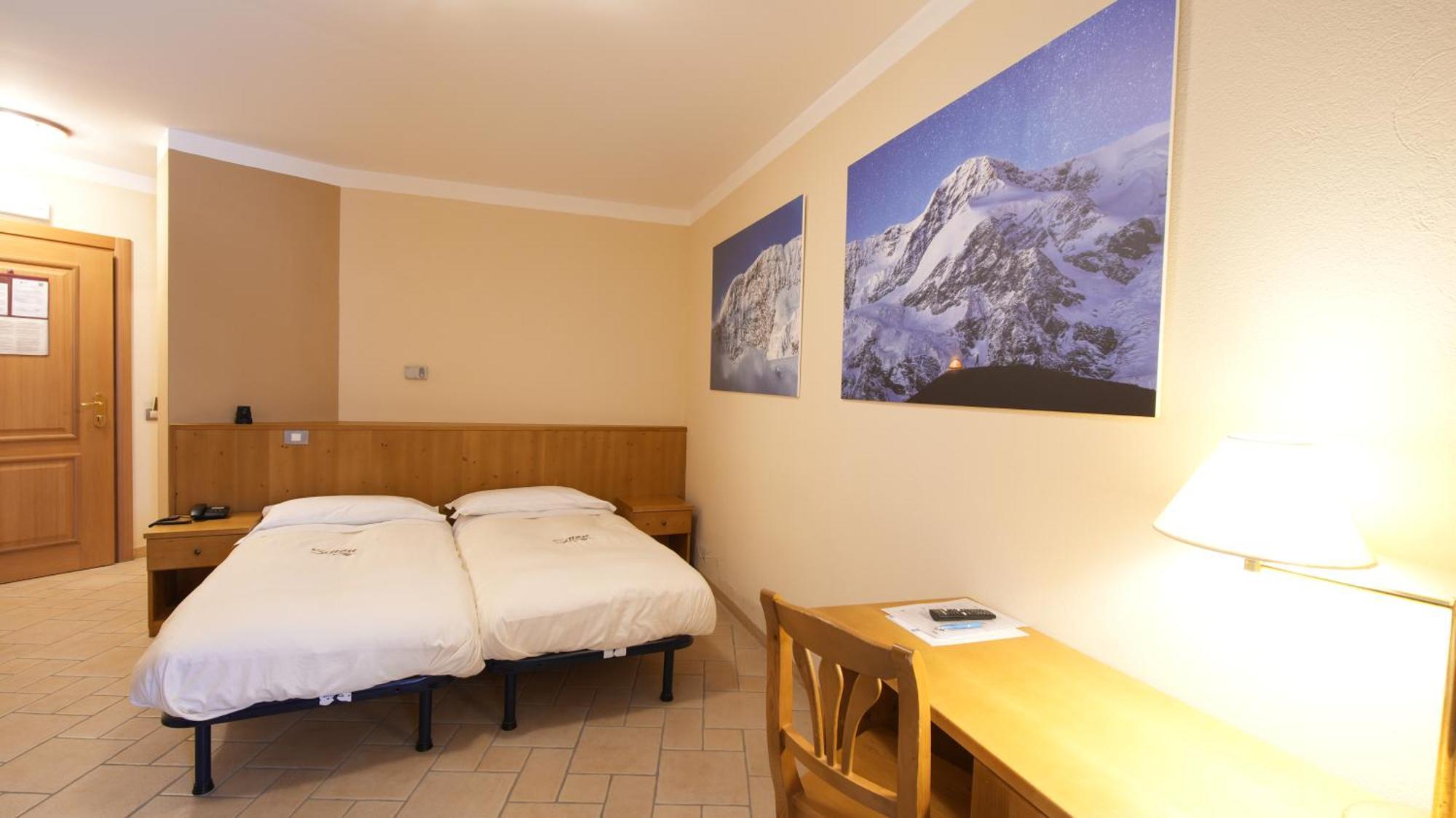 Albergo Ristoro Sitten - 2300 Mt غريسّوني لا ترينيتي المظهر الخارجي الصورة