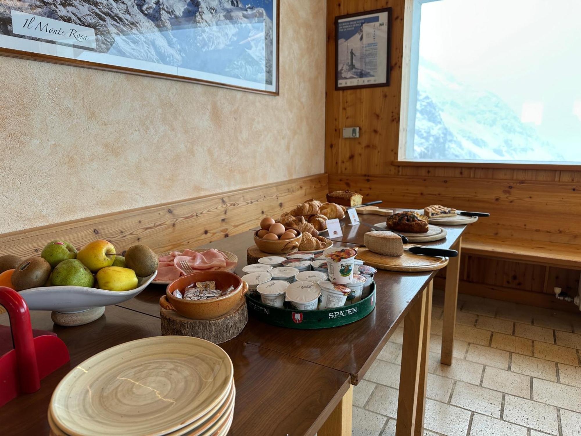 Albergo Ristoro Sitten - 2300 Mt غريسّوني لا ترينيتي المظهر الخارجي الصورة