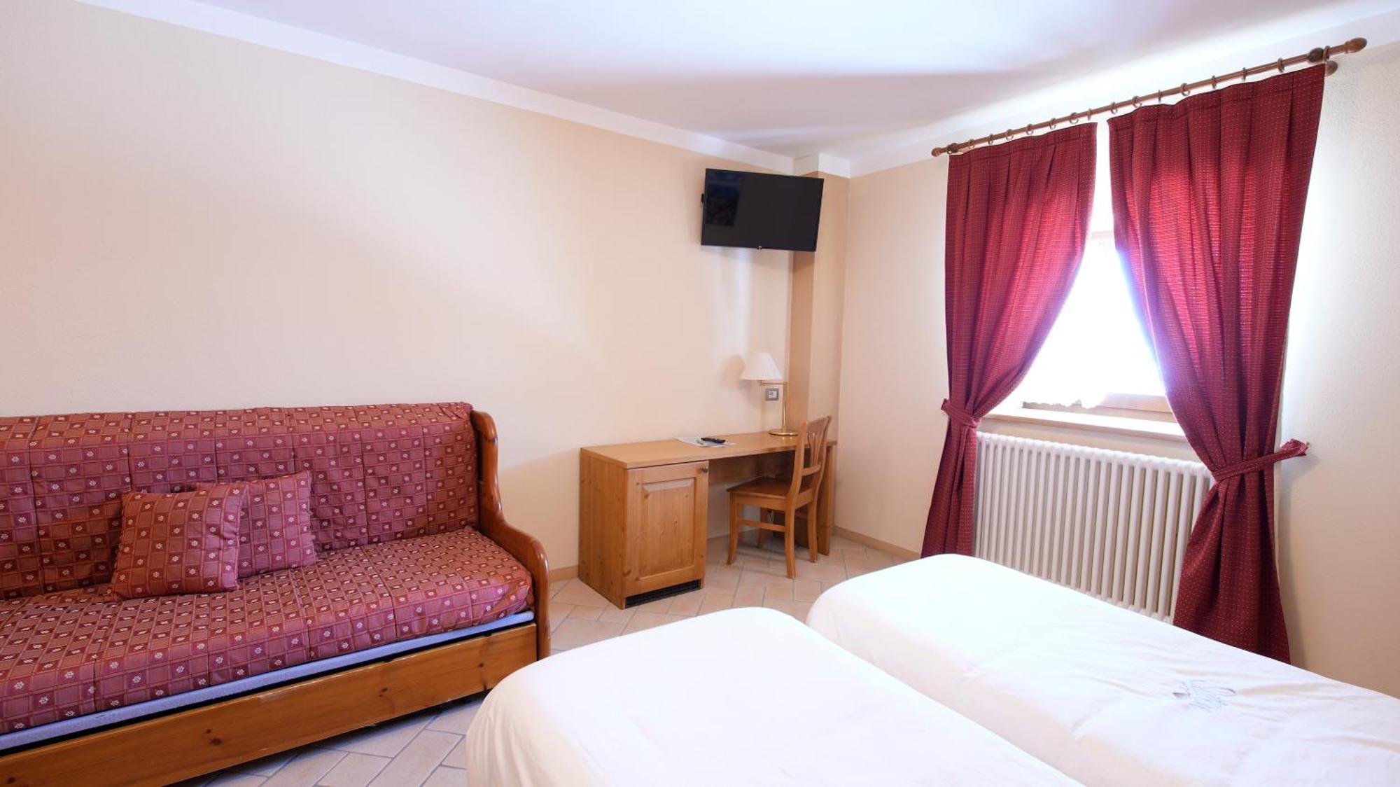 Albergo Ristoro Sitten - 2300 Mt غريسّوني لا ترينيتي المظهر الخارجي الصورة