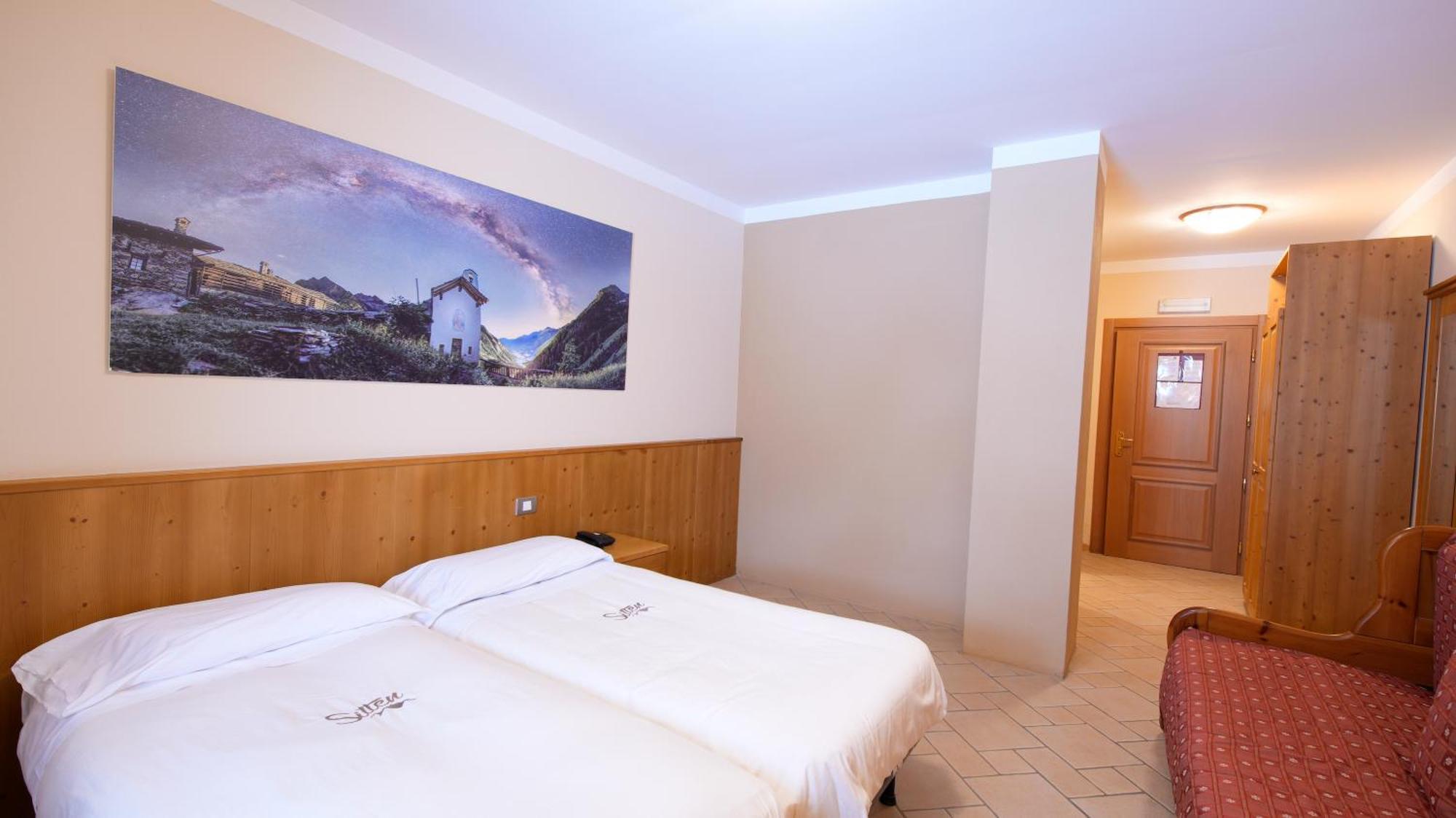 Albergo Ristoro Sitten - 2300 Mt غريسّوني لا ترينيتي المظهر الخارجي الصورة