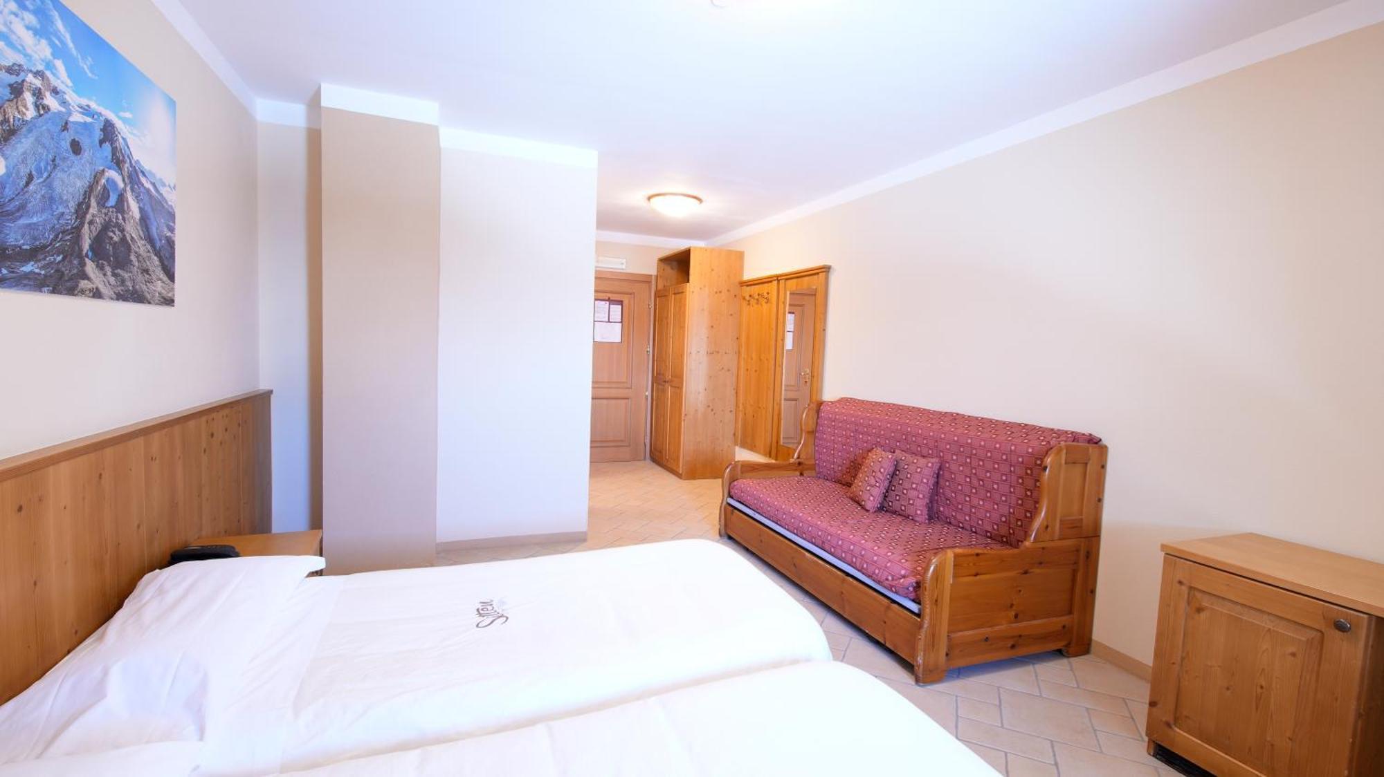 Albergo Ristoro Sitten - 2300 Mt غريسّوني لا ترينيتي المظهر الخارجي الصورة