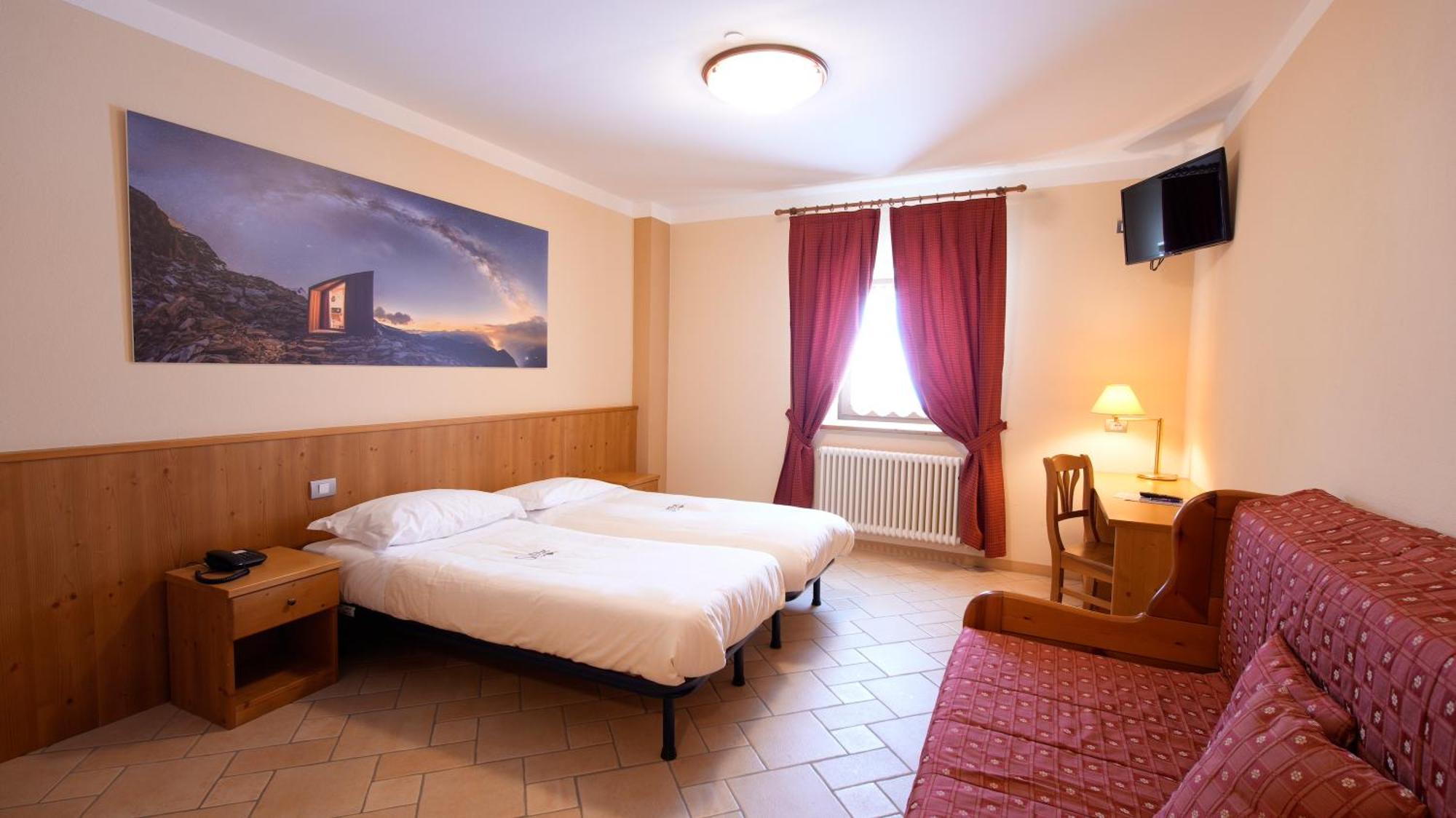 Albergo Ristoro Sitten - 2300 Mt غريسّوني لا ترينيتي المظهر الخارجي الصورة