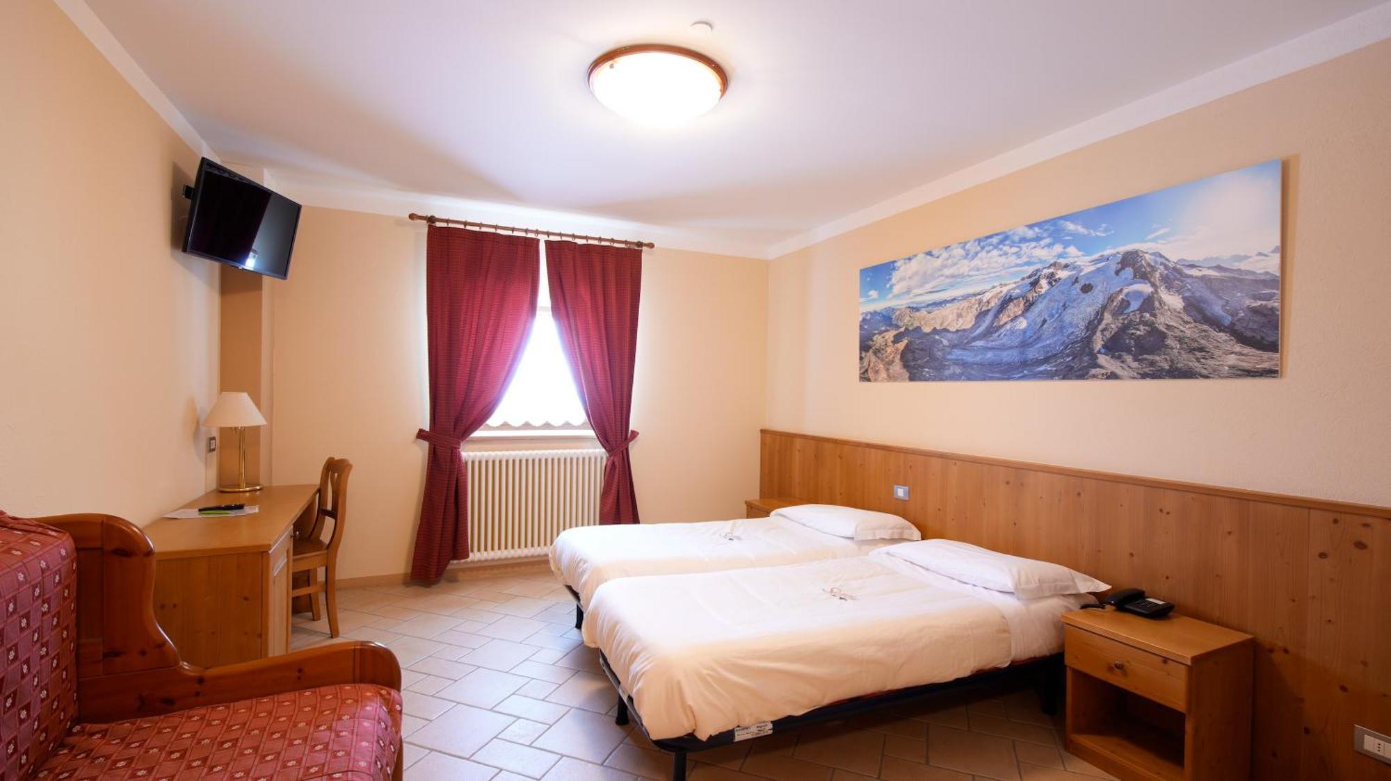 Albergo Ristoro Sitten - 2300 Mt غريسّوني لا ترينيتي المظهر الخارجي الصورة
